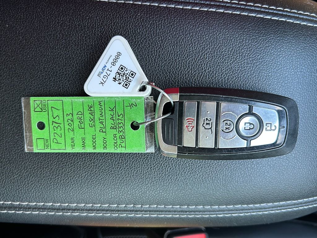 Used 2023 Ford Escape Platinum AWD/4WD image 27