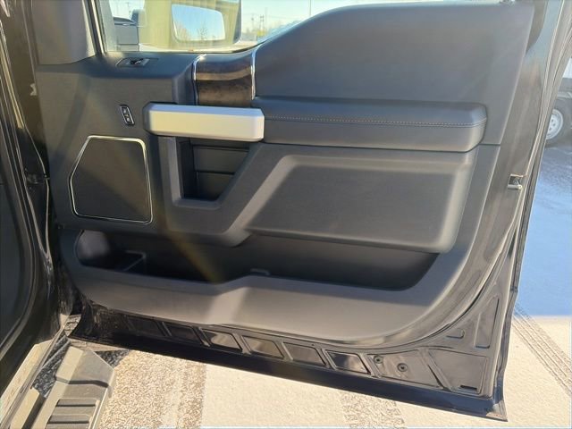 Used 2022 Ford F350 Lariat w/ Black Appearance Package image 14