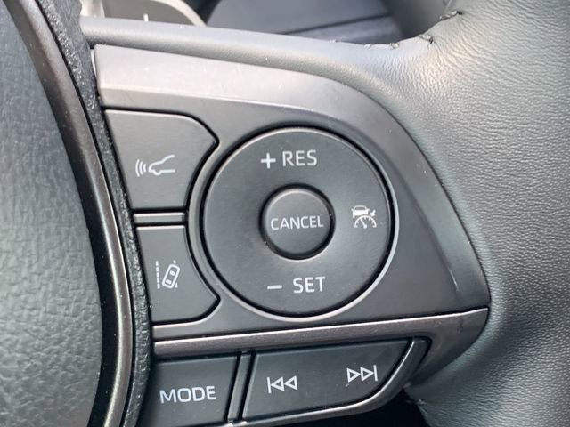 Used 2022 Toyota Camry SE w/ Convenience Package FWD image 28