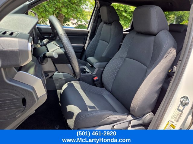 Used 2025 Toyota Tacoma SR5 AWD/4WD image 9