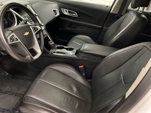 Used 2017 Chevrolet Equinox Premier w/ Enhanced Convenience Package AWD/4WD image 10