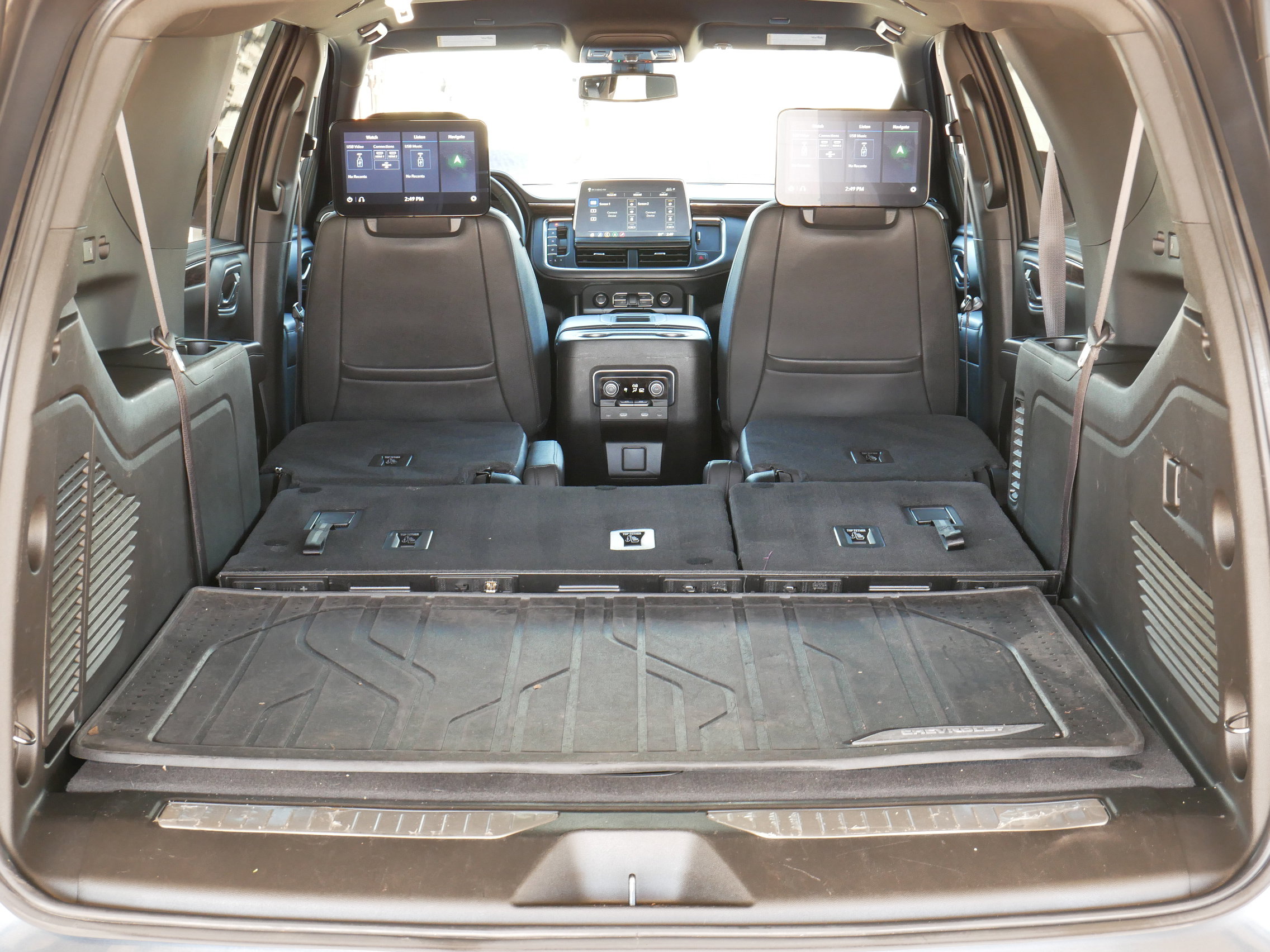 Used 2021 Chevrolet Suburban Z71 w/ Rear Media and Nav Package image 33