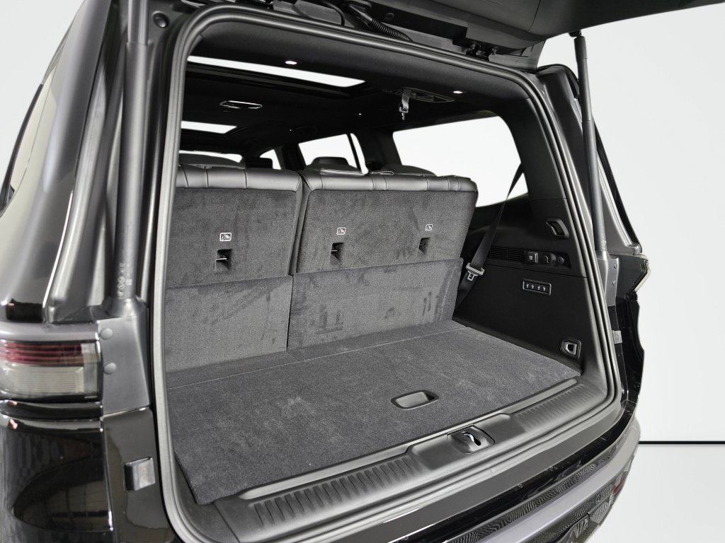 New 2026 Jeep Grand Wagoneer 4WD image 16