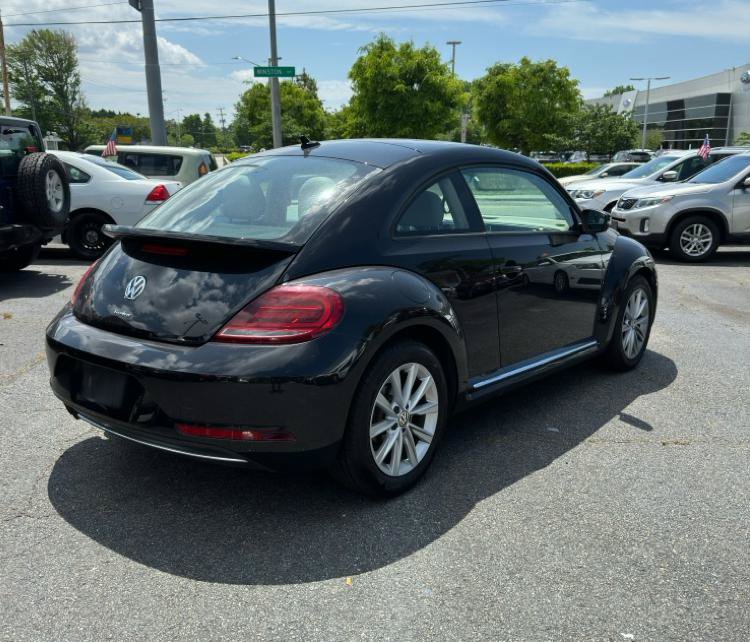 Used 2017 Volkswagen Beetle 1.8T SE FWD image 8
