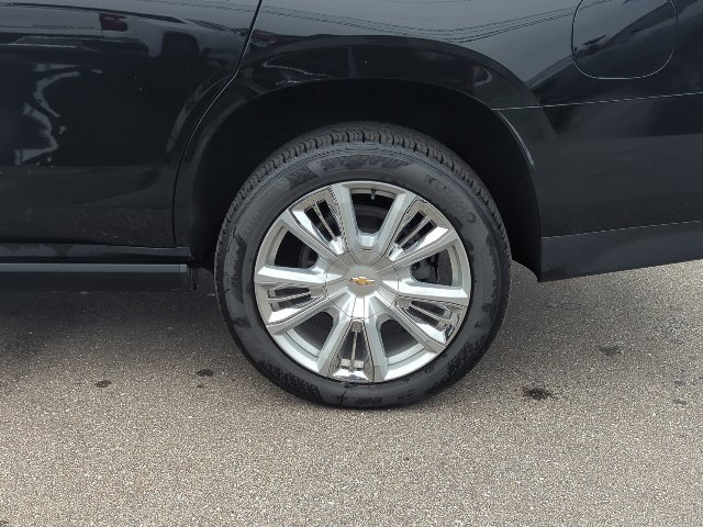 Used 2022 Chevrolet Tahoe High Country AWD/4WD image 11