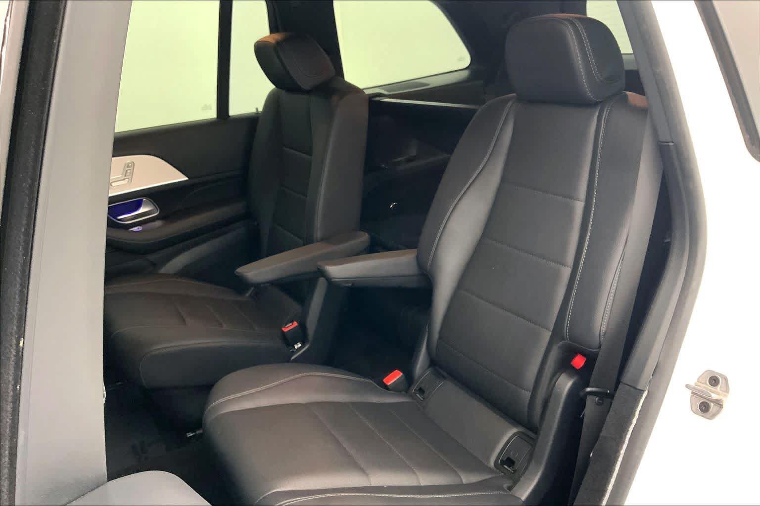 Used 2024 Mercedes-Benz GLS 450 4MATIC image 17