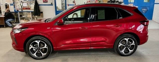 Certified 2024 Ford Escape ST-Line Select w/ Tech Pack #2 image 3