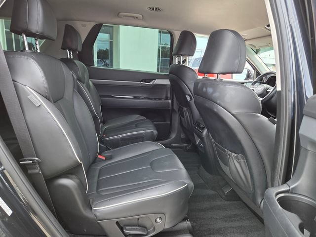 Used 2023 Hyundai Palisade SEL w/ Cargo Package FWD image 16
