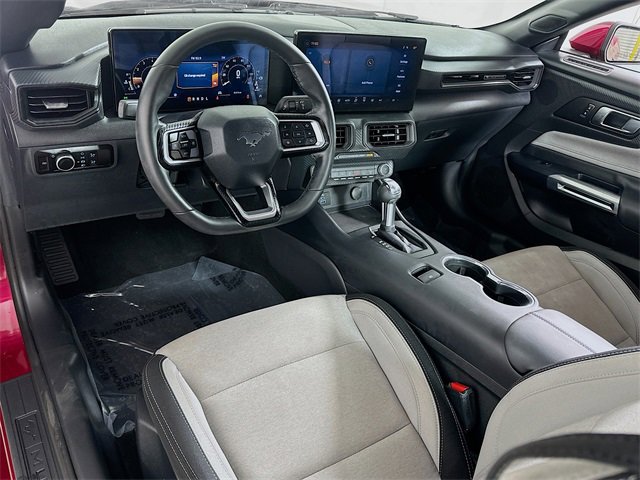 Used 2025 Ford Mustang Coupe image 12