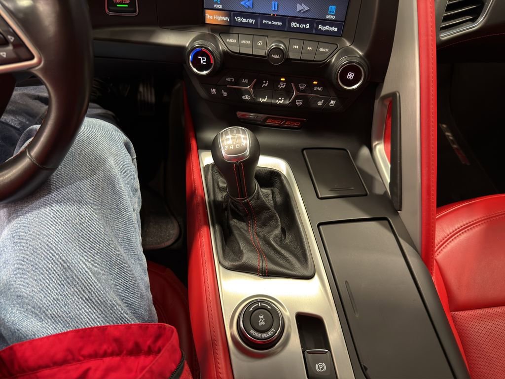 Used 2015 Chevrolet Corvette Z06 w/ 3LZ Preferred Equipment Group image 24