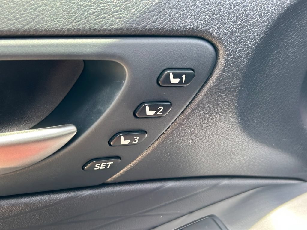 Used 2023 Lexus IS 500 RWD image 23