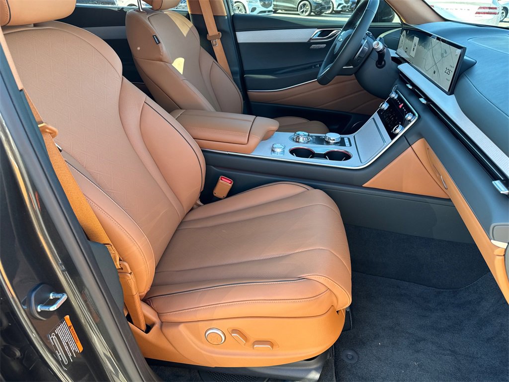 New 2025 Genesis GV80 2.5T Prestige image 13