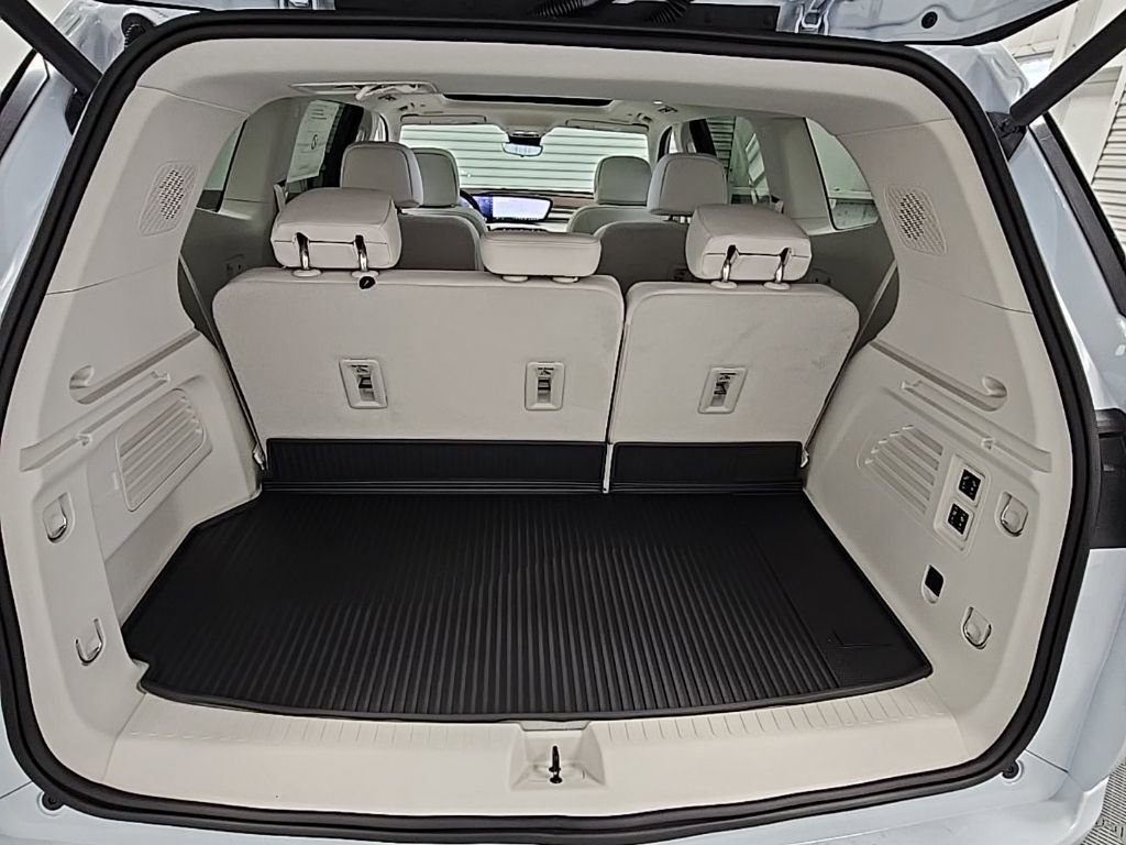 New 2026 Buick Enclave Avenir w/ Super Cruise Package image 37