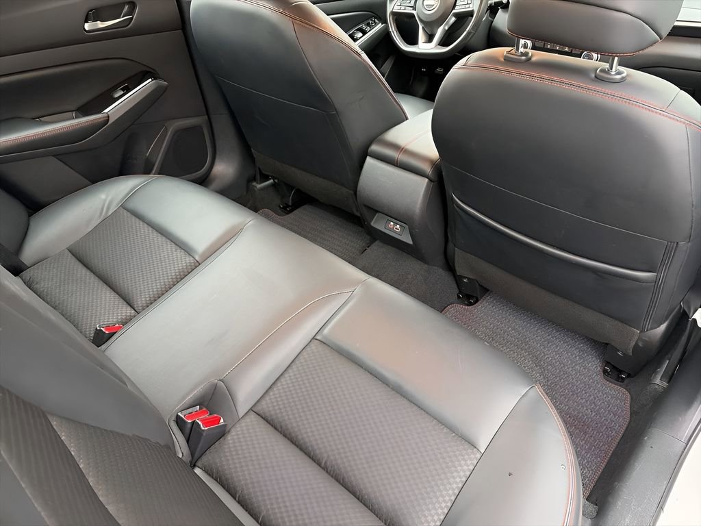 Used 2025 Nissan Altima 2.5 SR FWD image 13