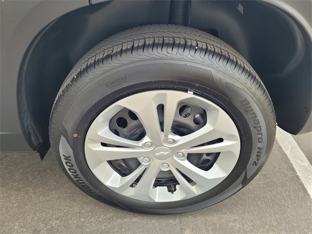 Certified 2025 Chevrolet Trax LS image 24