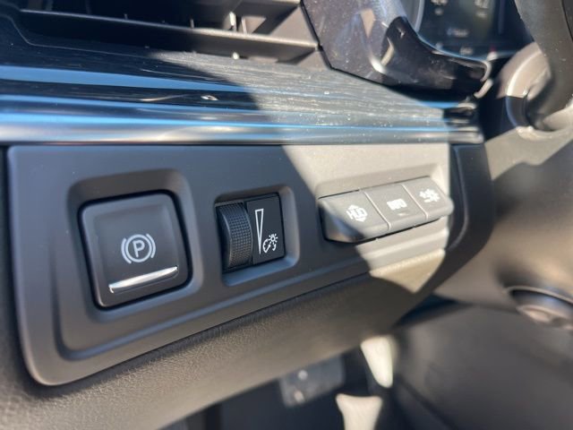 New 2026 Cadillac XT5 Premium Luxury w/ LPO, Floor Liner Package image 18