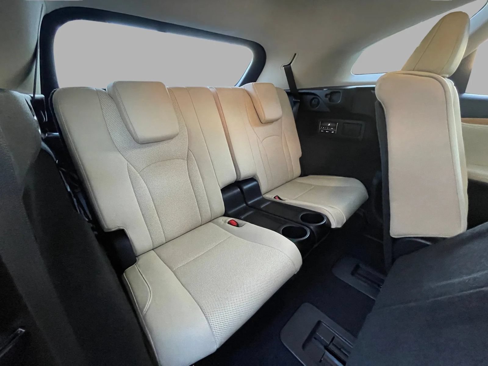 Used 2021 Lexus RX 350L FWD w/ Premium Package image 28