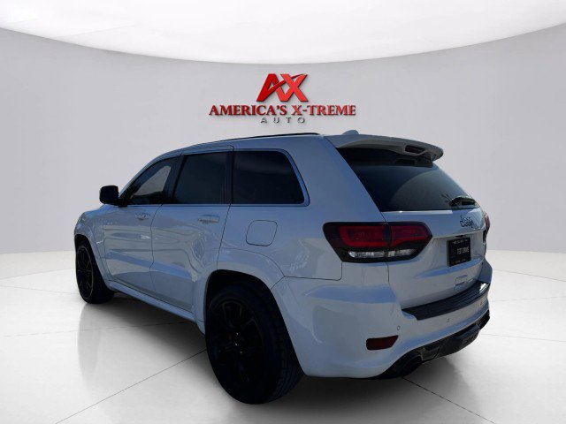 Used 2015 Jeep Grand Cherokee SRT image 3