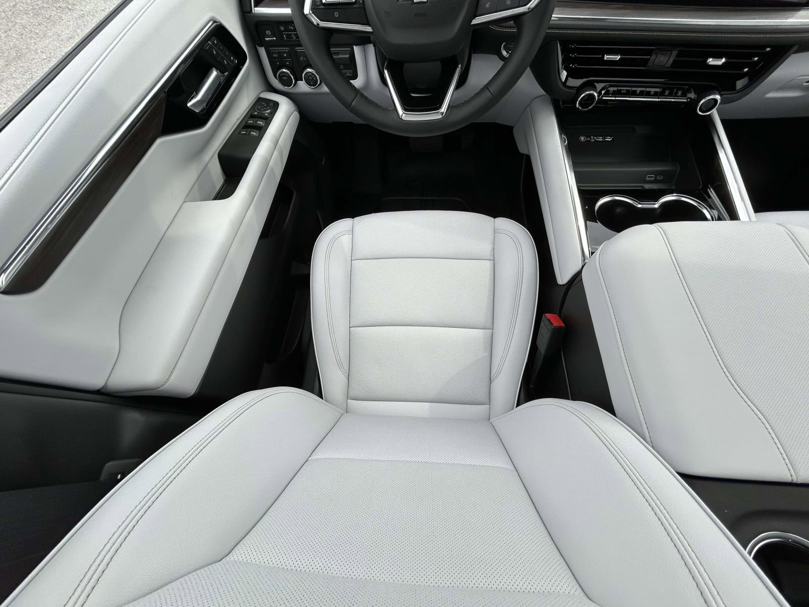 New 2026 Chevrolet Suburban Premier AWD/4WD image 12