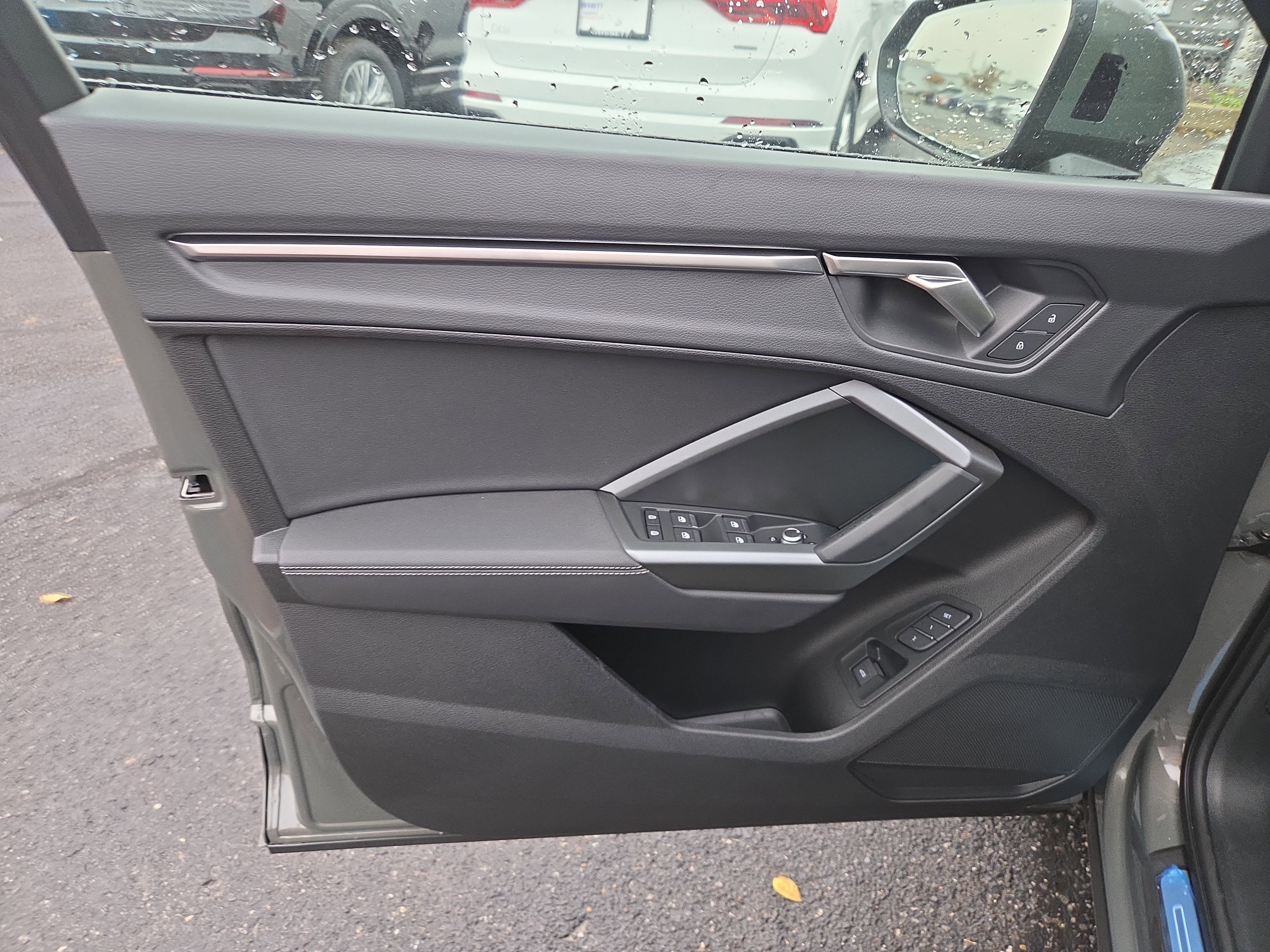 New 2025 Audi Q3 2.0T Premium image 5