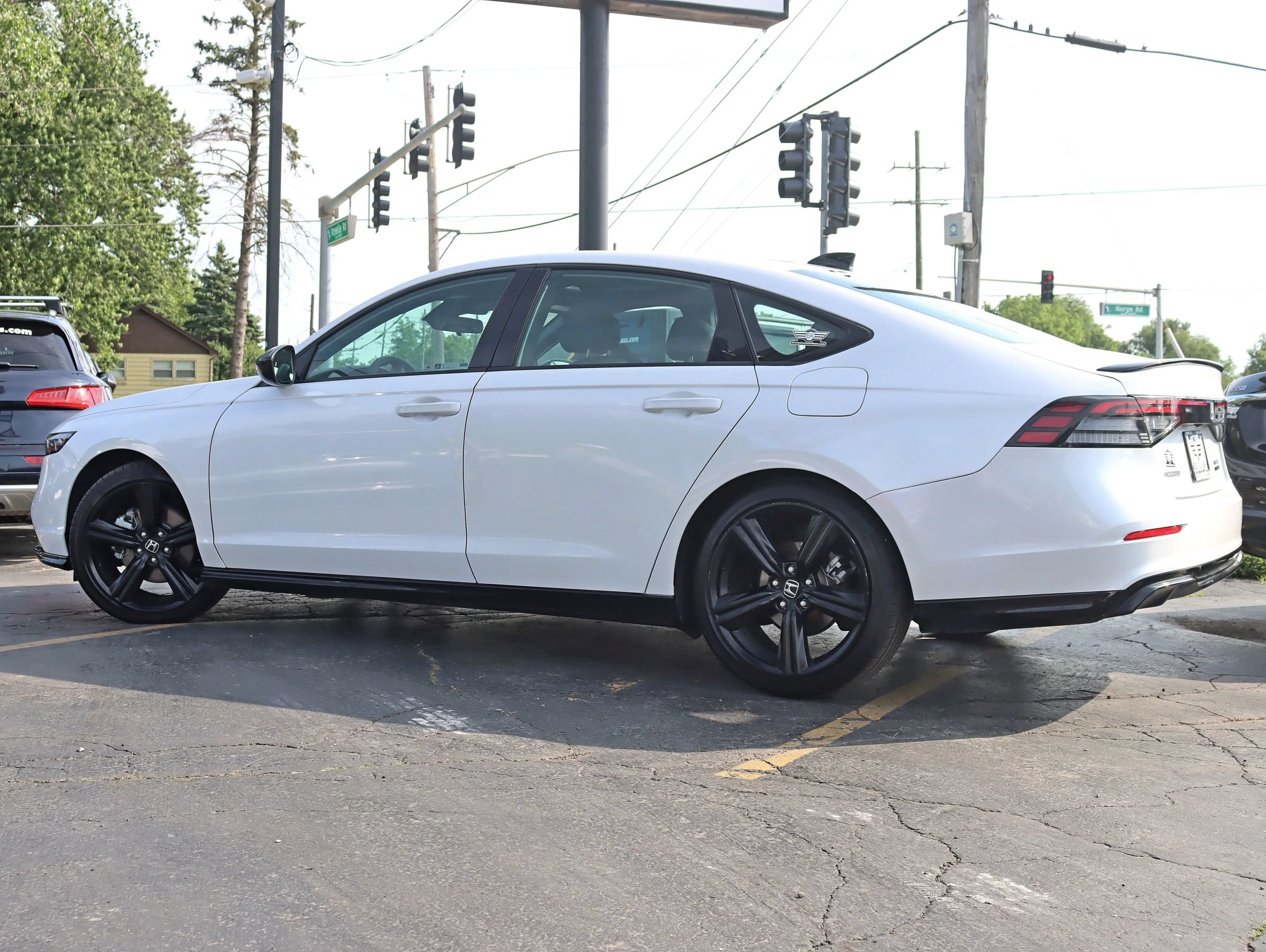 Used 2024 Honda Accord Sport image 11