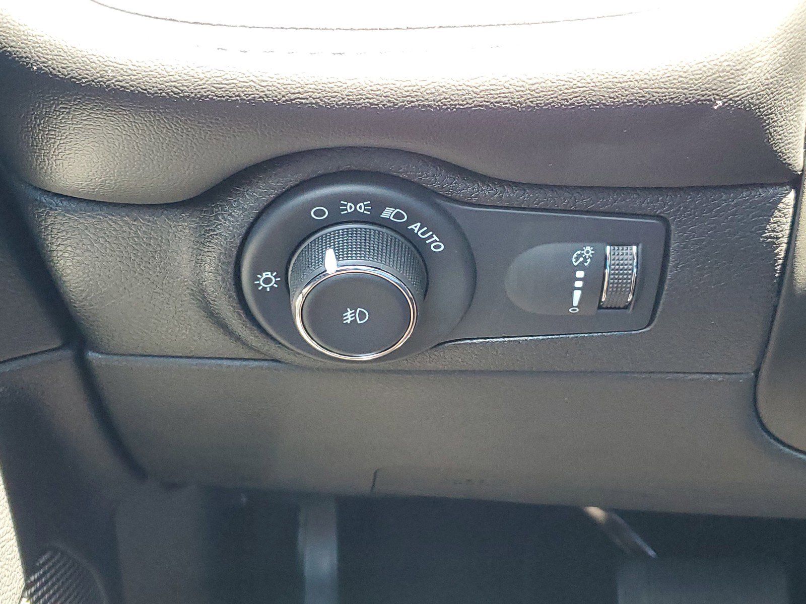 Used 2022 Dodge Durango GT image 27