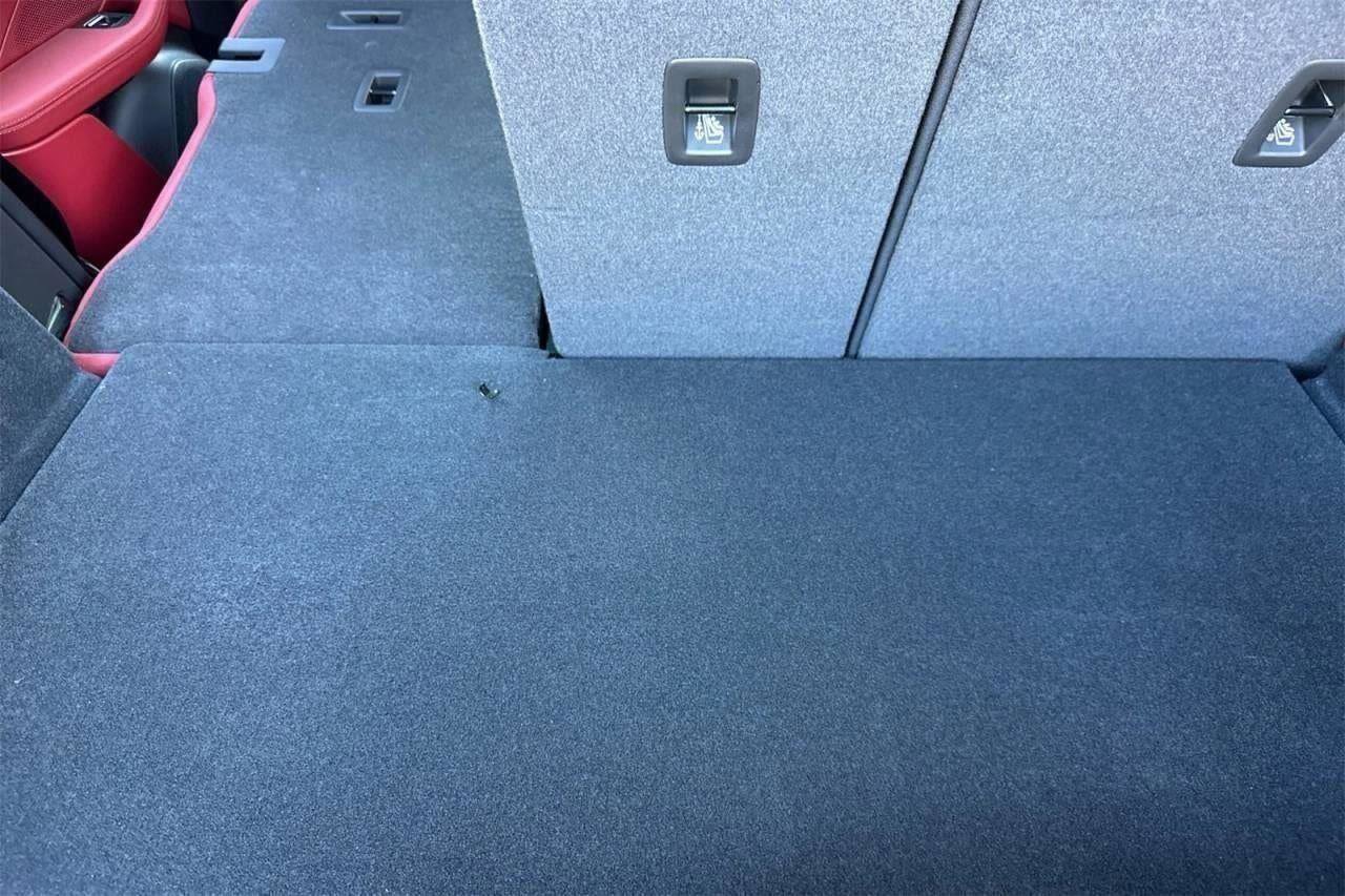 New 2025 Porsche Macan 4S Electric image 30