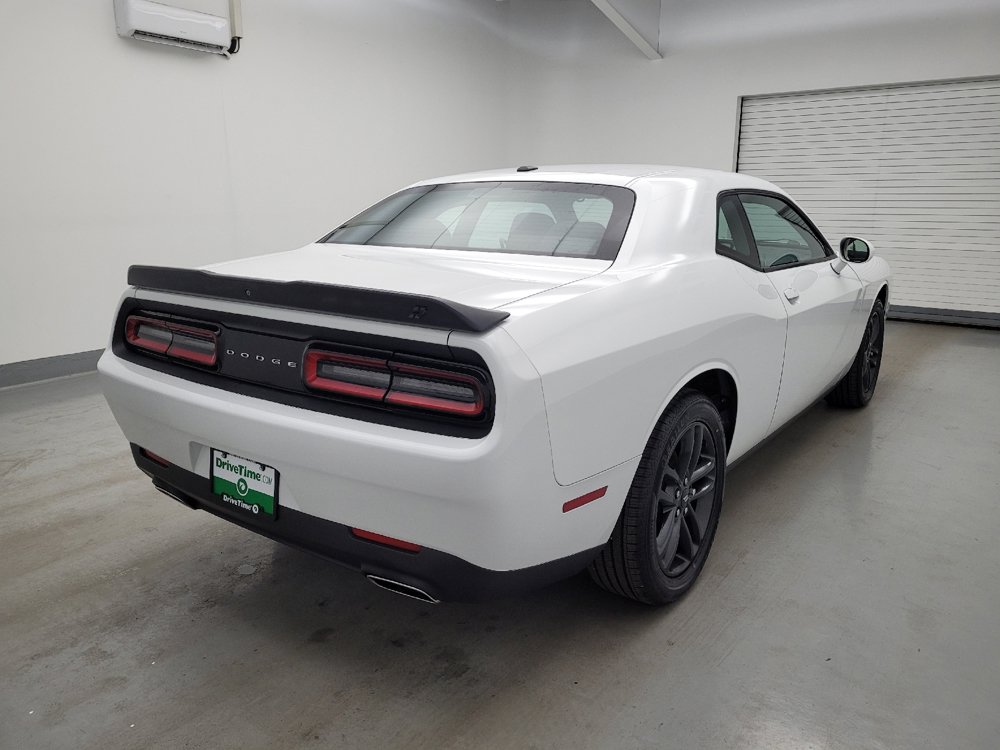 Used 2019 Dodge Challenger SXT w/ Blacktop Package AWD/4WD image 9