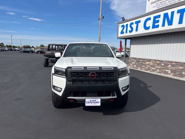 Used 2026 Nissan Frontier PRO-4X AWD/4WD image 2