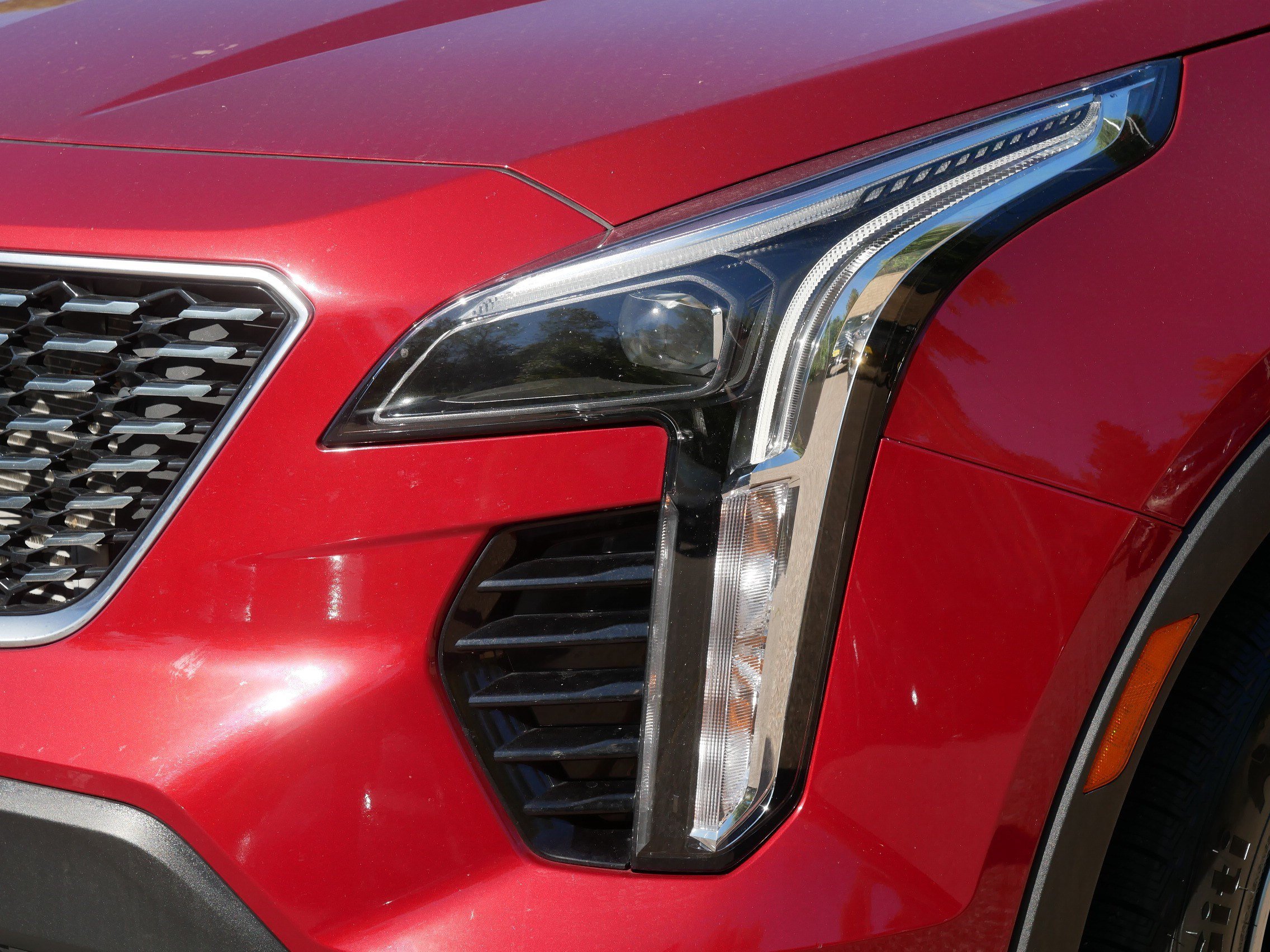 Used 2020 Cadillac XT4 Premium Luxury w/ Trailering Package AWD/4WD image 16