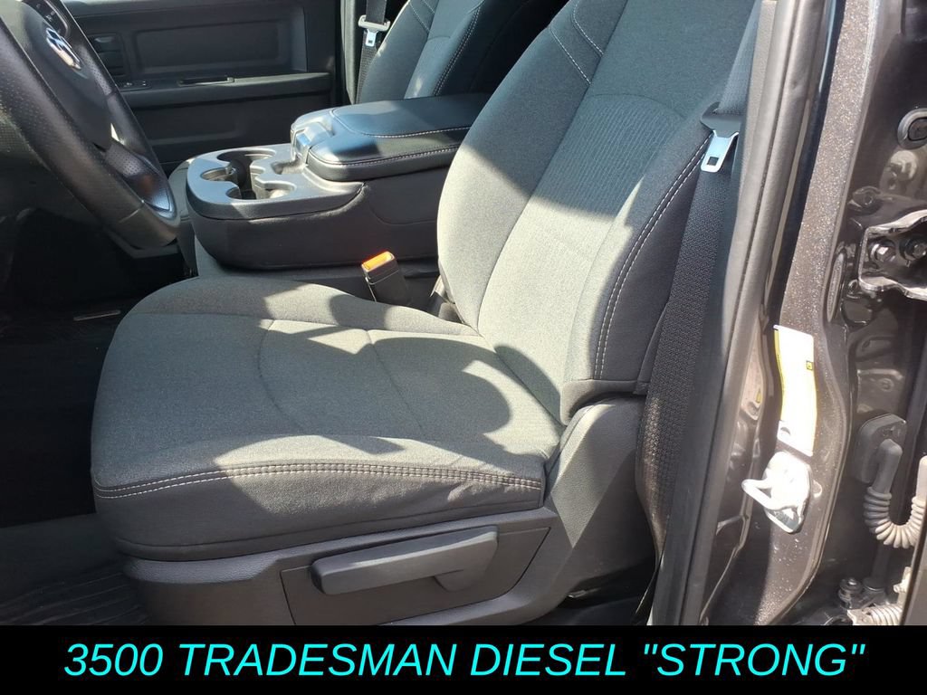 Used 2024 RAM 3500 Tradesman w/ Chrome Appearance Group AWD/4WD image 15