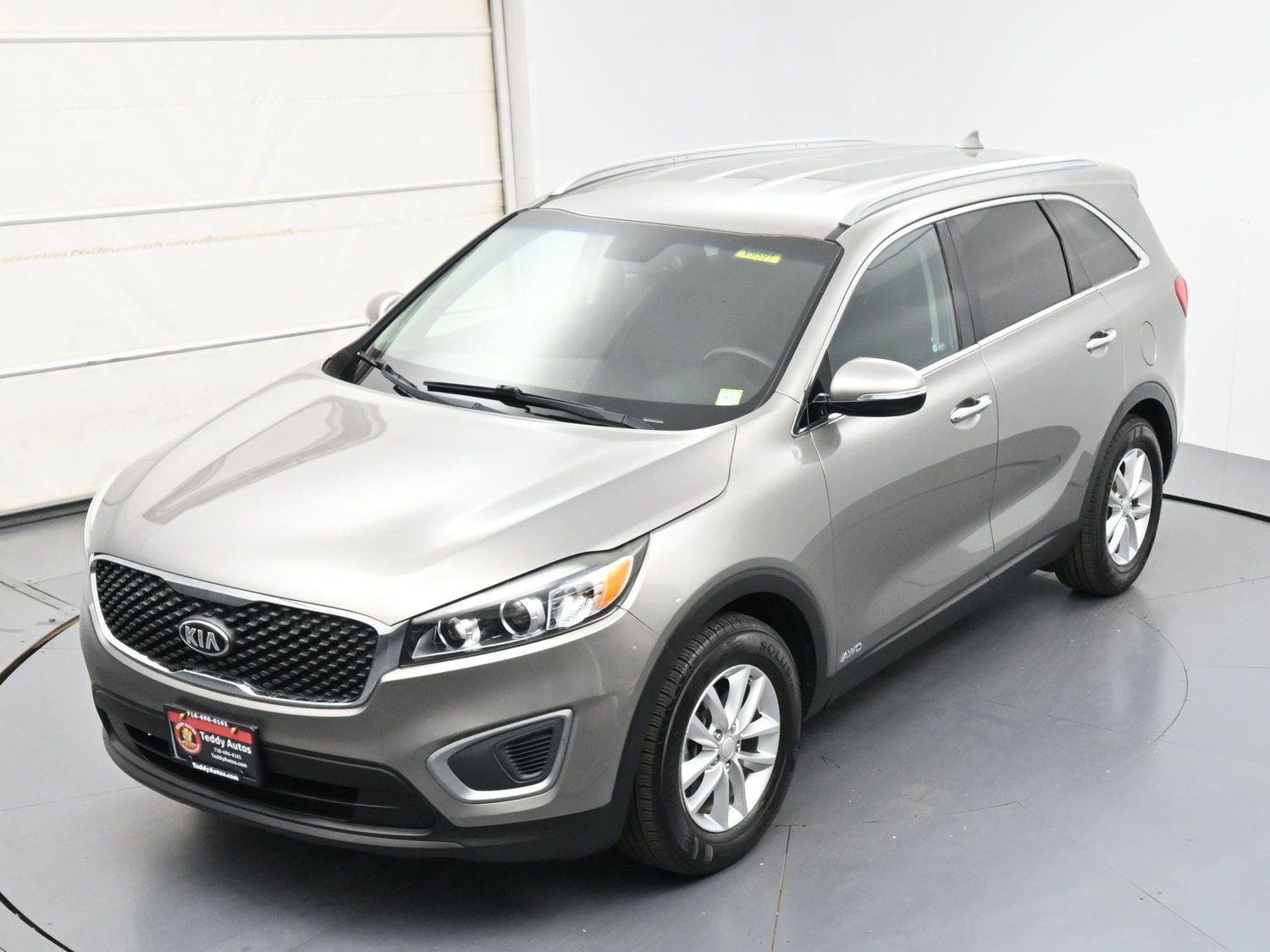Used 2017 Kia Sorento AWD w/ LX Convenience Package image 36