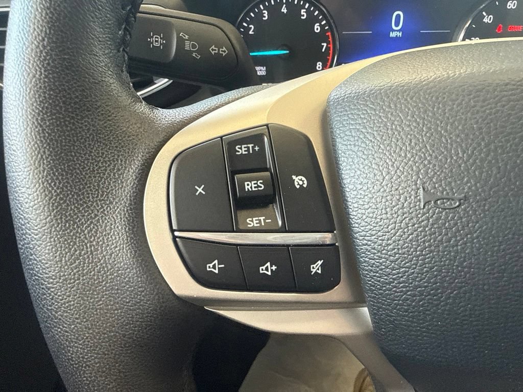 Used 2024 Ford Explorer XLT w/ Equipment Group 202A AWD/4WD image 18