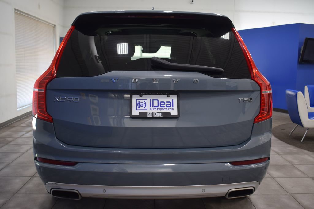 Used 2020 Volvo XC90 T5 Momentum w/ Protection Package image 3