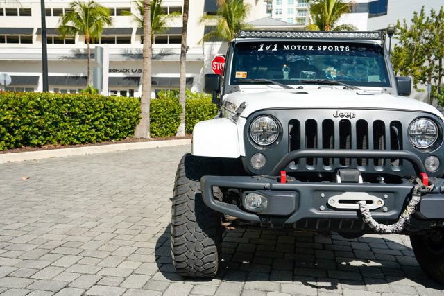 Used 2016 Jeep Wrangler Unlimited Rubicon AWD/4WD image 6