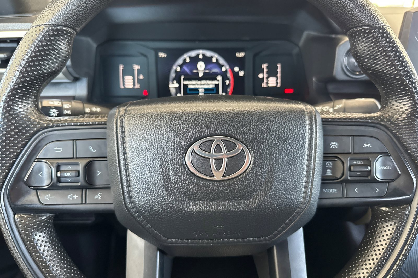 Used 2024 Toyota Tacoma SR5 AWD/4WD image 21