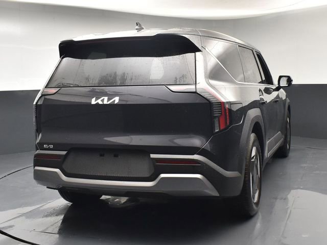 Used 2026 Kia EV9 Light image 7