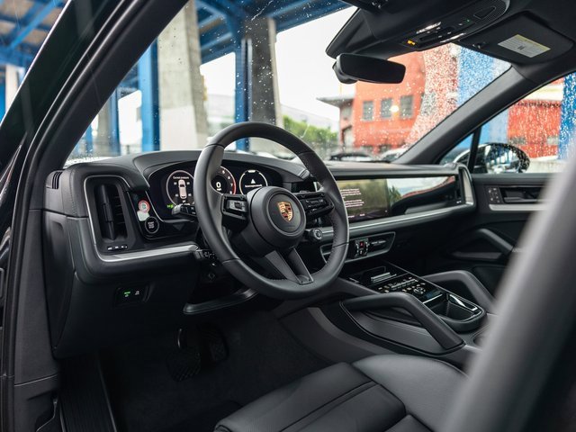 New 2026 Porsche Cayenne E-Hybrid image 4