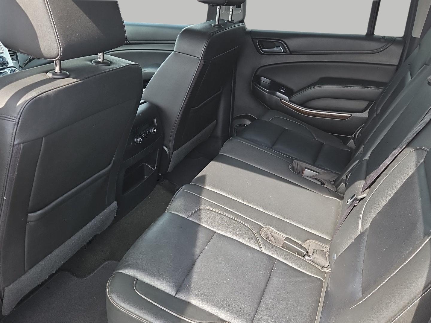 Used 2018 Chevrolet Suburban LT AWD/4WD image 15