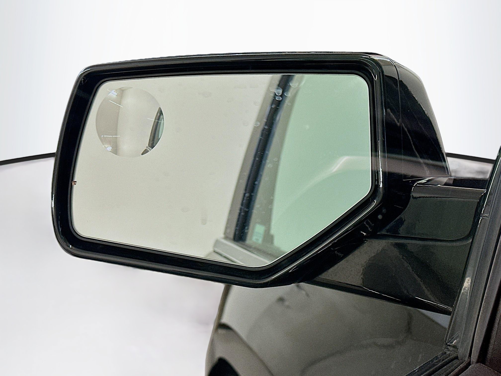 Used 2019 Chevrolet Tahoe LT AWD/4WD image 16