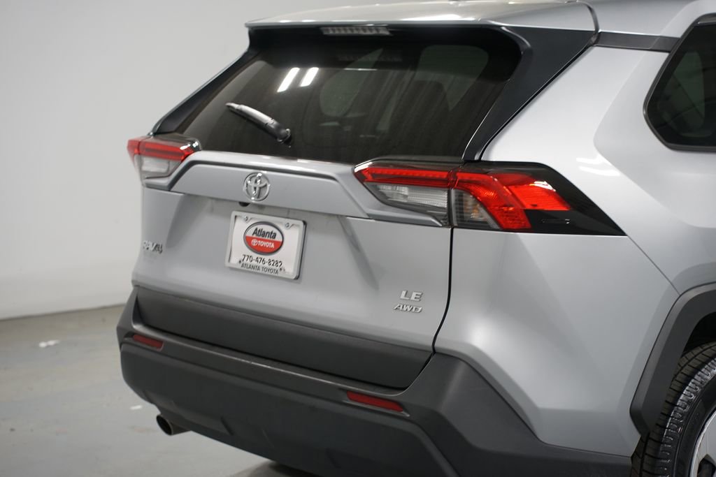 Certified 2025 Toyota RAV4 LE AWD/4WD image 9