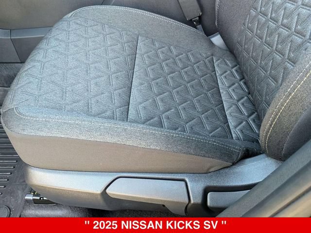 Certified 2025 Nissan Kicks SV w/ SV Premium Package AWD/4WD image 17