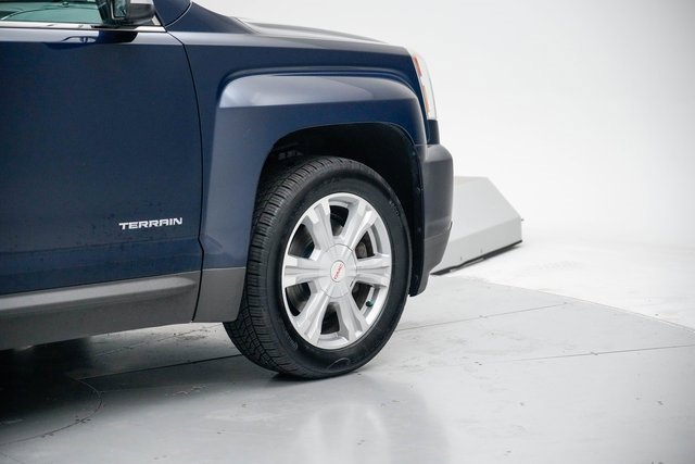 Used 2017 GMC Terrain SLE w/ Chrome Edition image 7