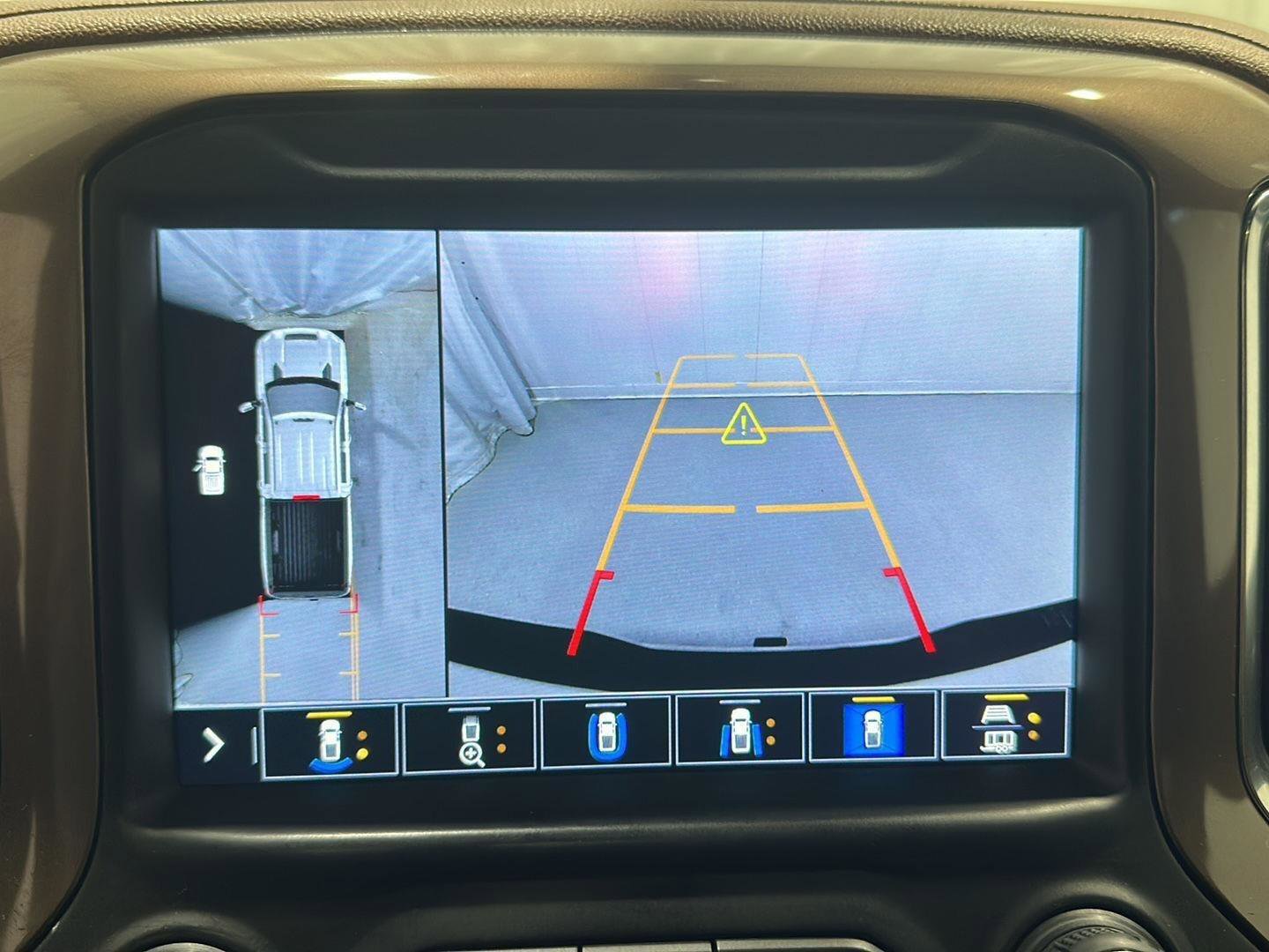 Used 2023 Chevrolet Silverado 2500 High Country image 16