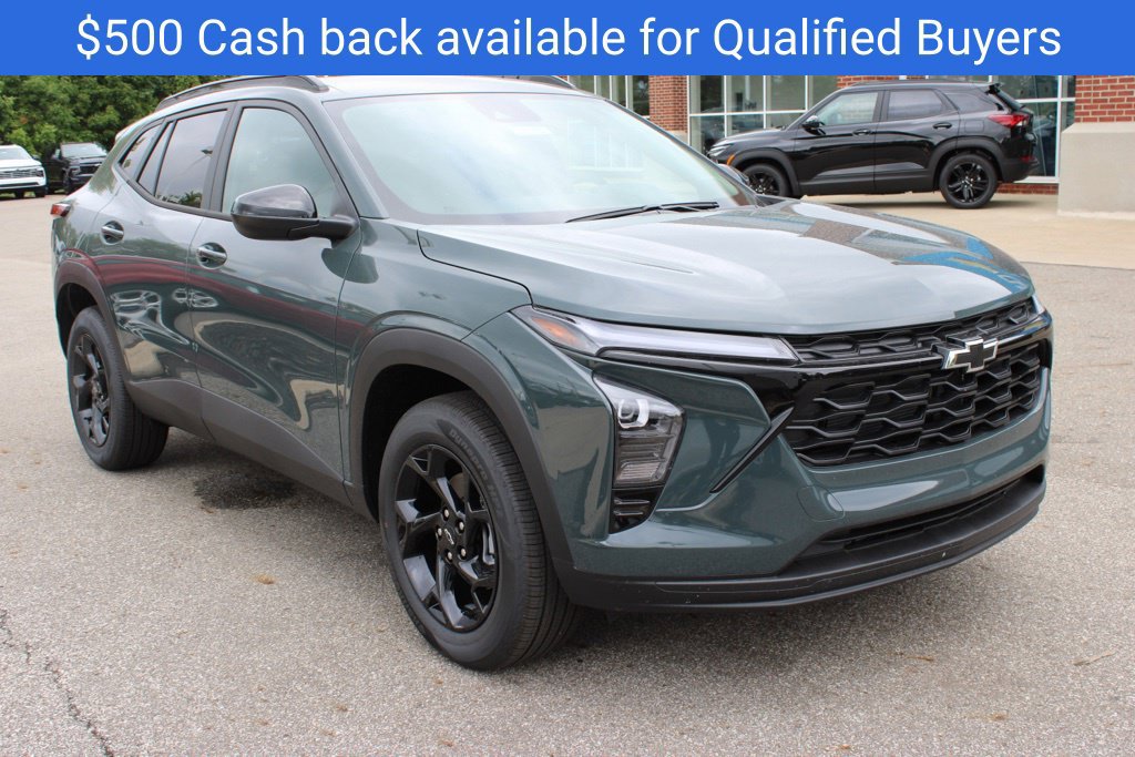 New 2026 Chevrolet Trax LT w/ Driver Confidence Package FWD image 2