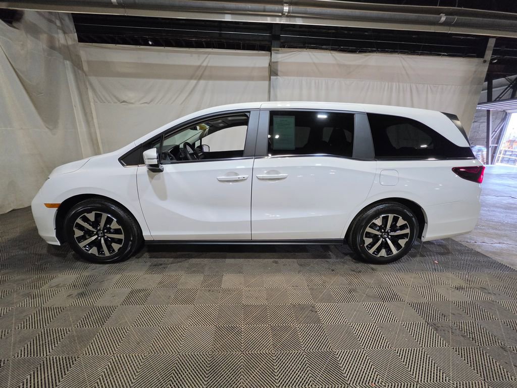 Used 2025 Honda Odyssey EX-L image 2