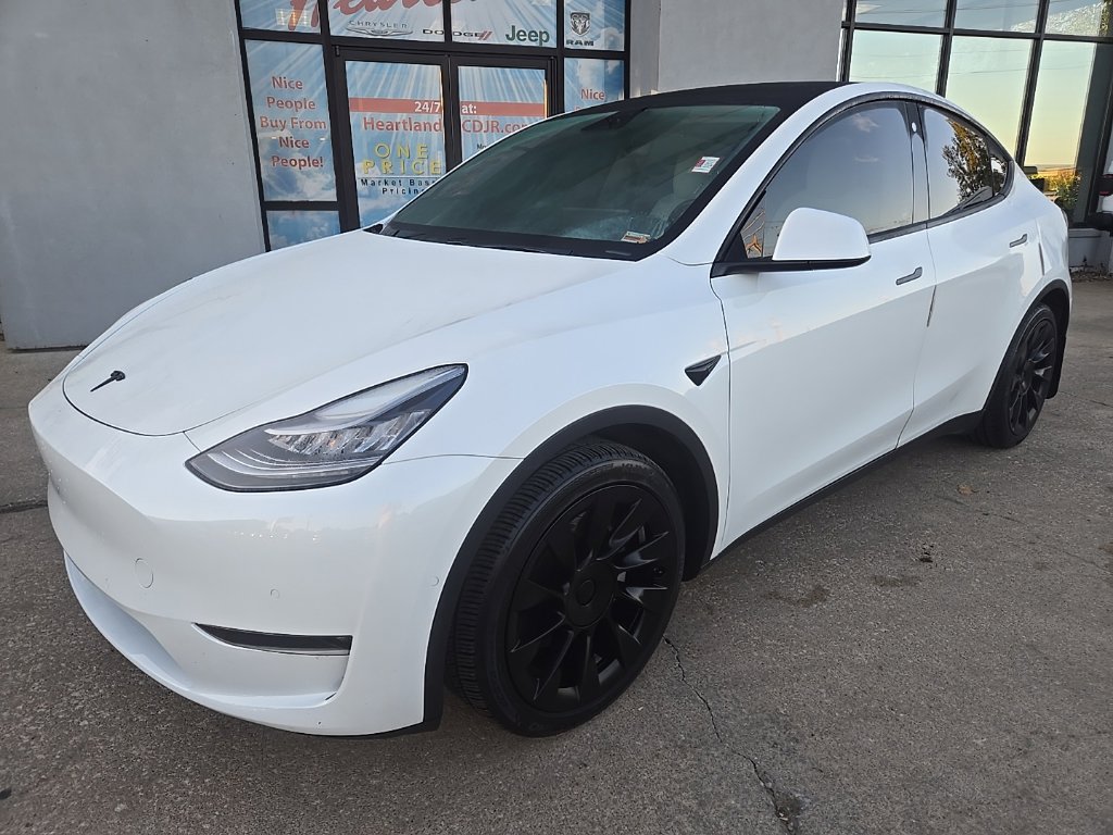 Used 2021 Tesla Model Y Long Range AWD/4WD image 3
