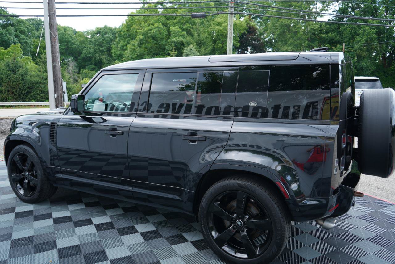Used 2023 Land Rover Defender 110 V8 AWD/4WD image 12
