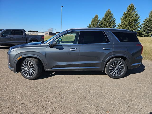 Used 2024 Hyundai Palisade Calligraphy AWD/4WD image 2