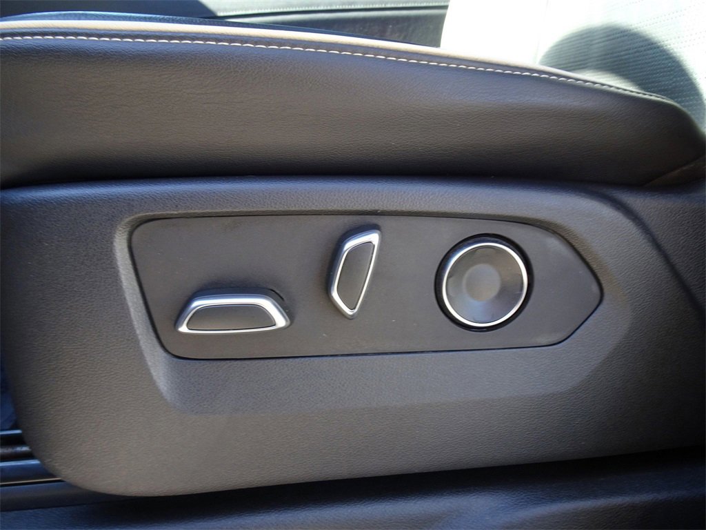 Used 2021 Cadillac Escalade ESV Sport w/ Driver Assist Tech Package image 11